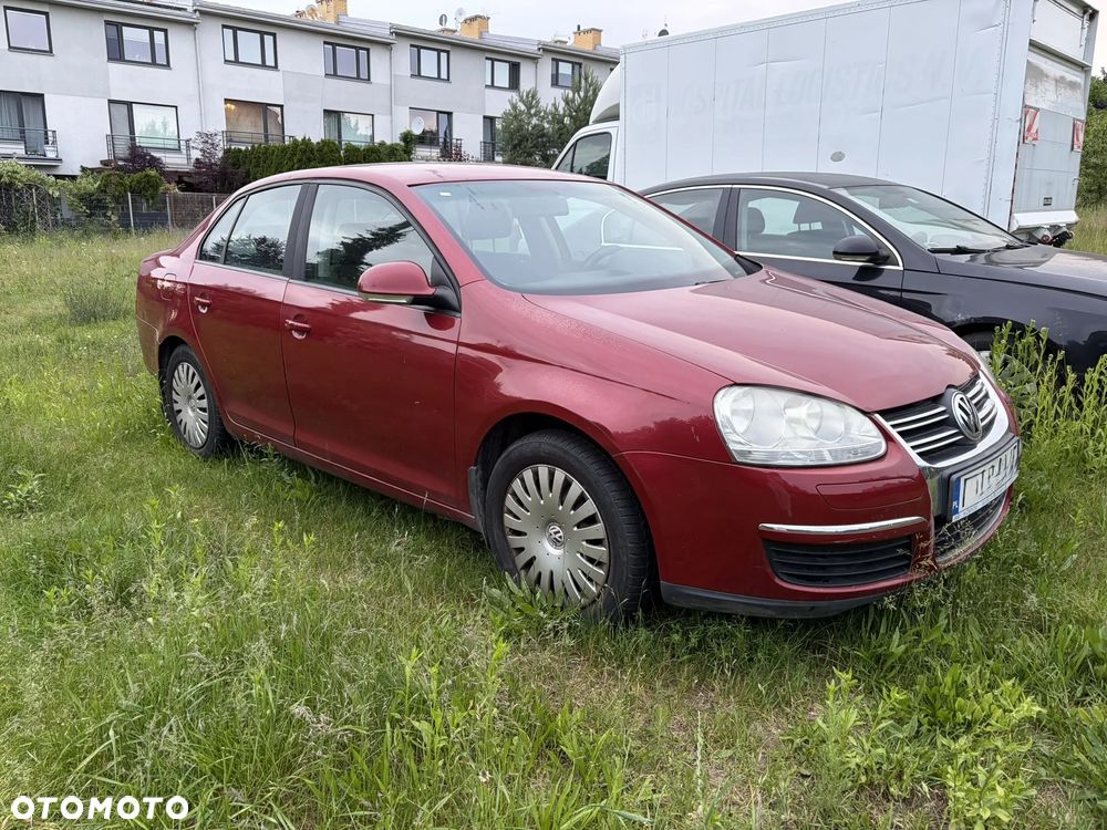 Volkswagen Jetta 1.6 Comfortline - 4