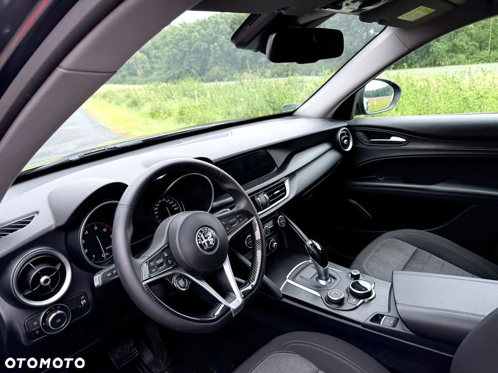 Alfa Romeo Stelvio - 7