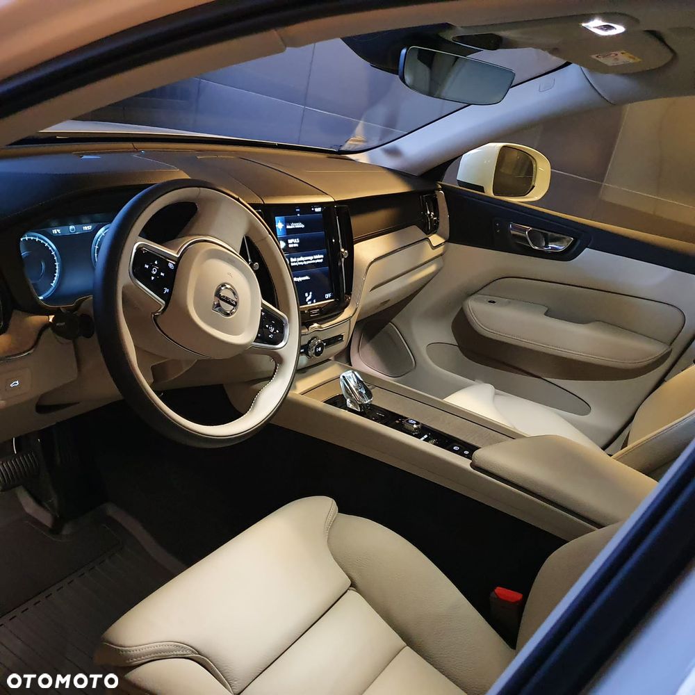Volvo XC 60 B4 B Inscription - 2