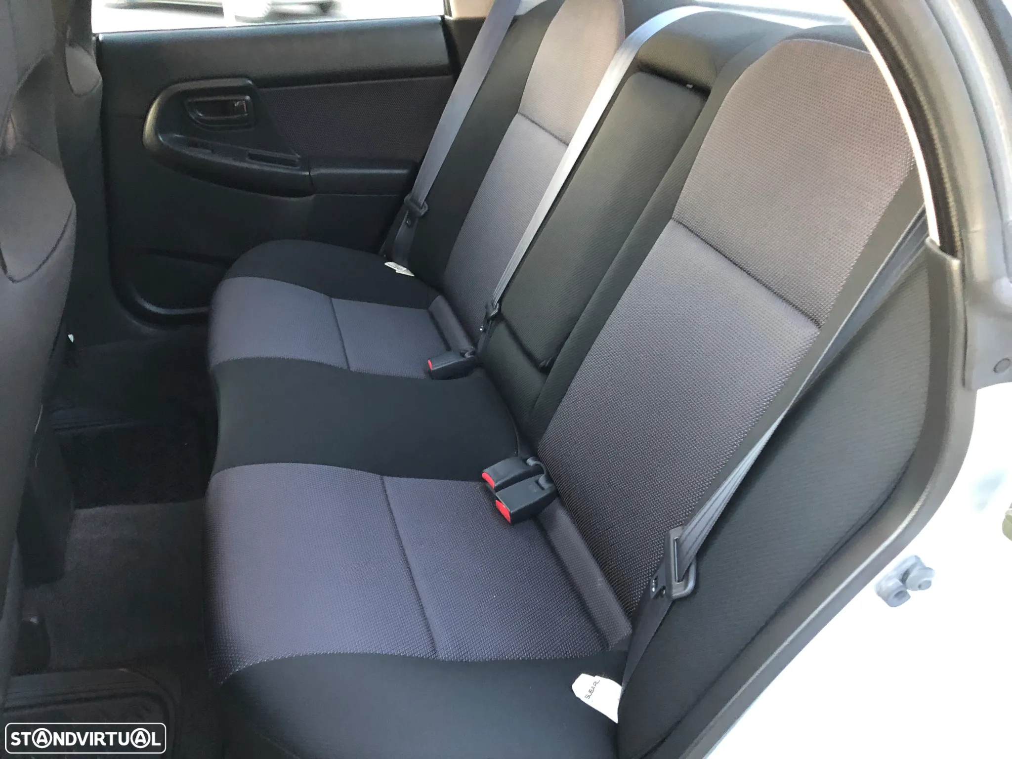 Subaru Impreza Sedan 2.0 WRX - 17