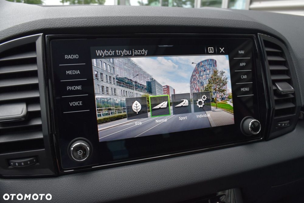 Skoda Karoq 1.5 TSI ACT Sportline DSG - 20