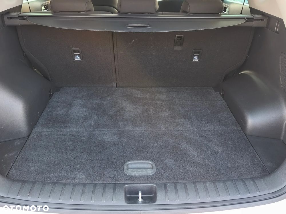 Hyundai Tucson 2.0 CRDI 4WD Automatik Premium - 33