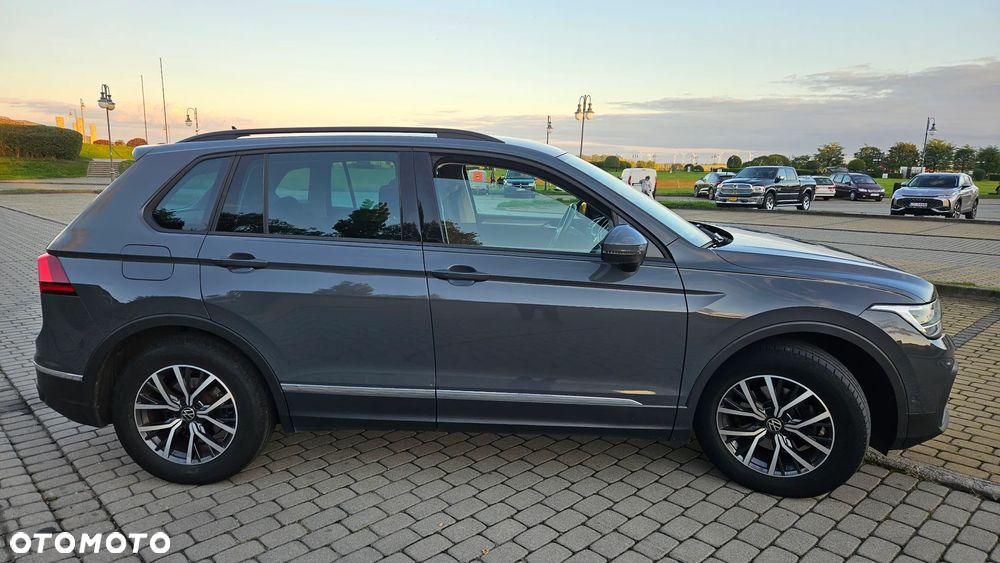 Volkswagen Tiguan - 2