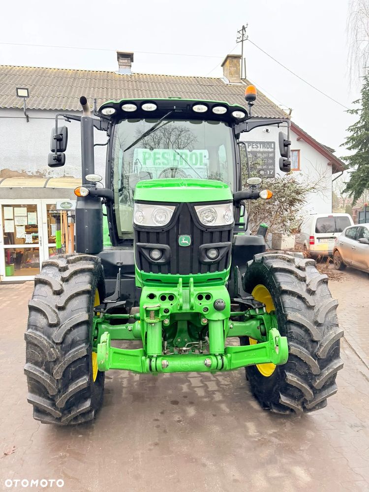 John Deere 6120R - 6