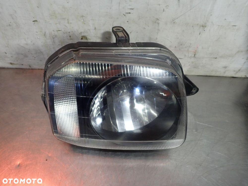 LAMPA PRAWA PRZEDNIA SUZUKI JIMNY III - 2
