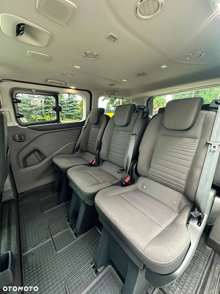 Ford Tourneo Custom - 29