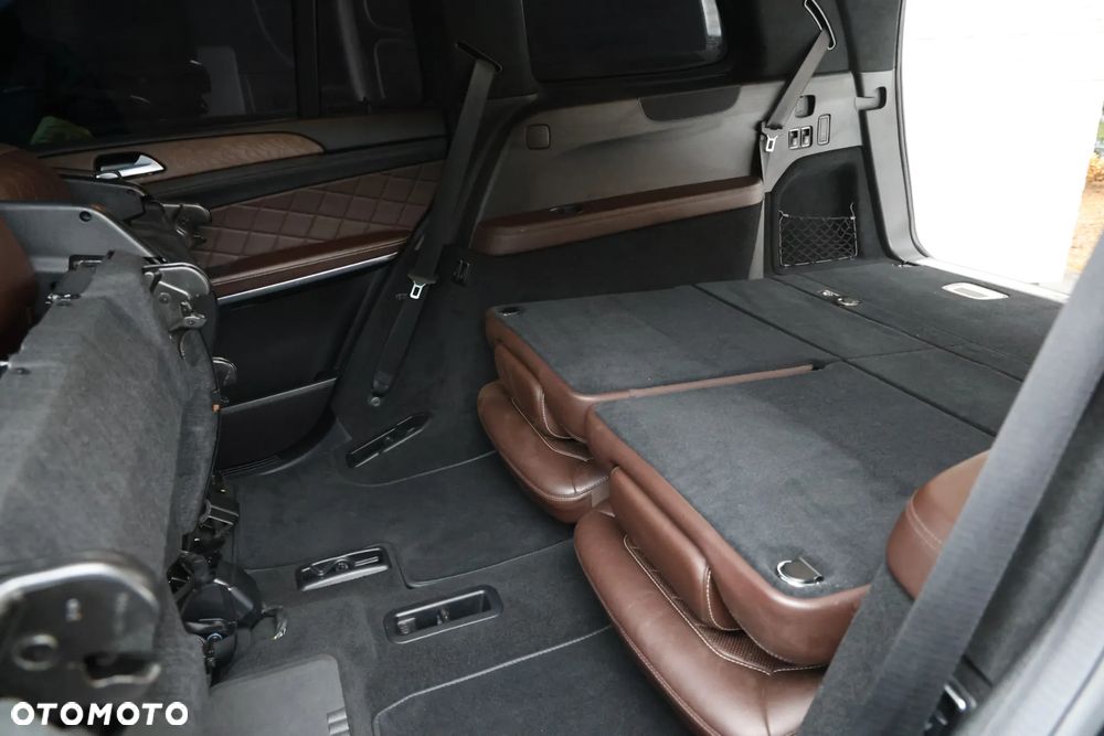 Mercedes-Benz GL - 29
