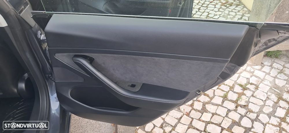 Tesla Model 3 Standard Range Plus RWD - 36