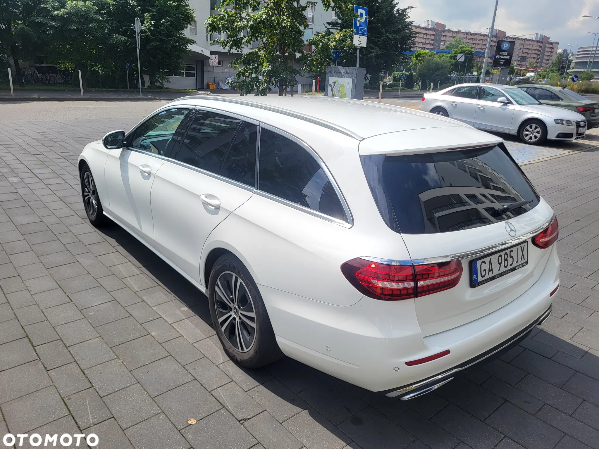 Mercedes-Benz Klasa E 220 d T 9G-TRONIC Avantgarde - 18