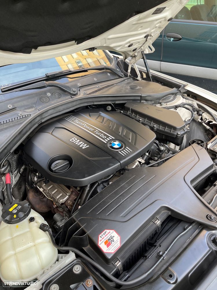 BMW 118 d Pack M - 16