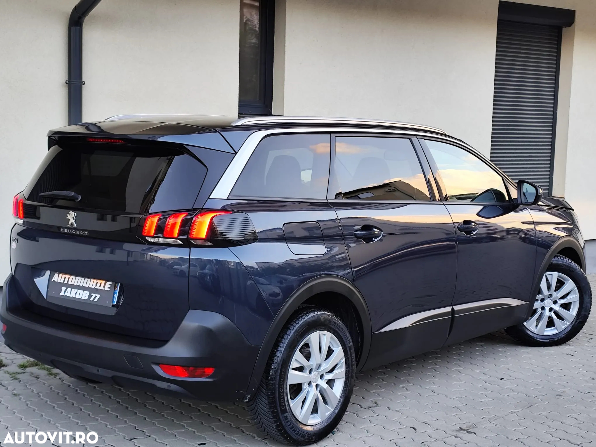 Peugeot 5008 - 3