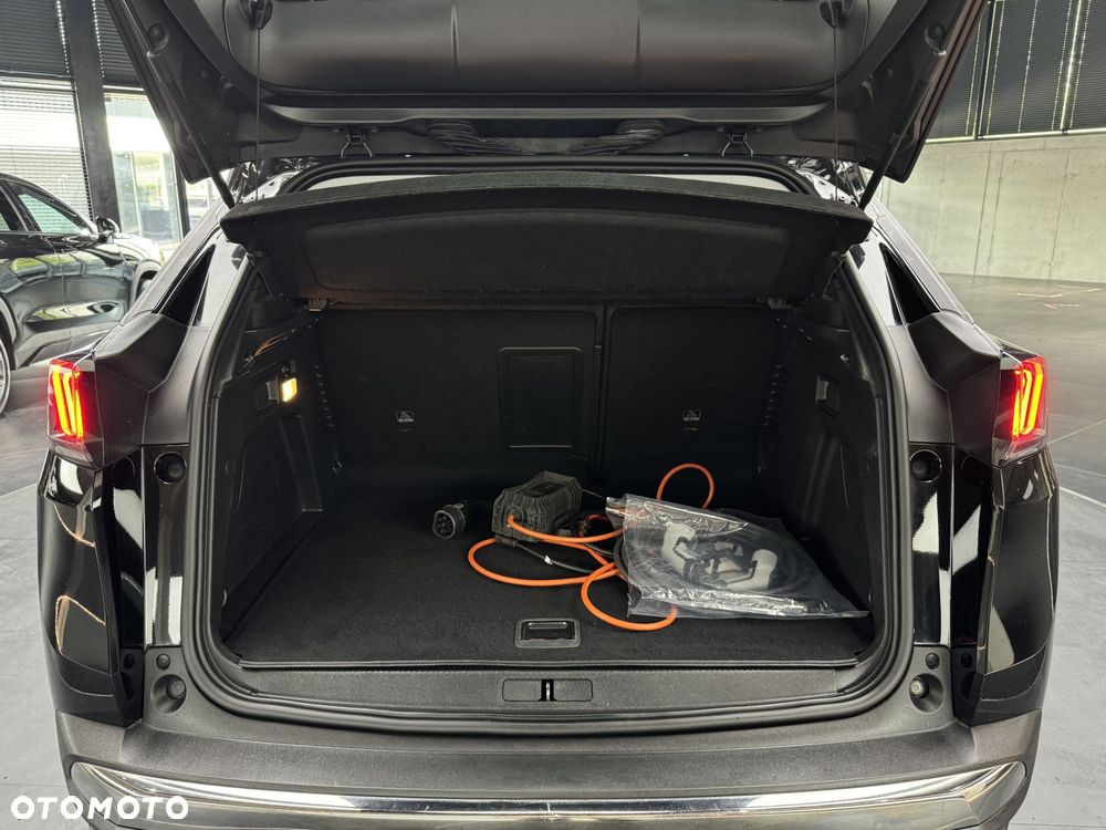Peugeot 3008 1.6 PureTech Hybrid PHEV Allure S&S EAT8 - 19