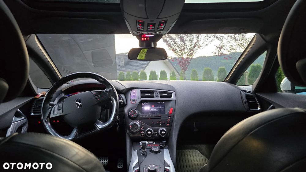 Citroën DS5 2.0 HDi Hybrid4 SoChic MCP - 38