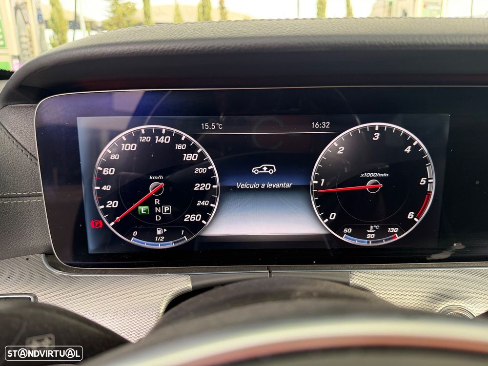 Mercedes-Benz E 220 d AMG Line - 10