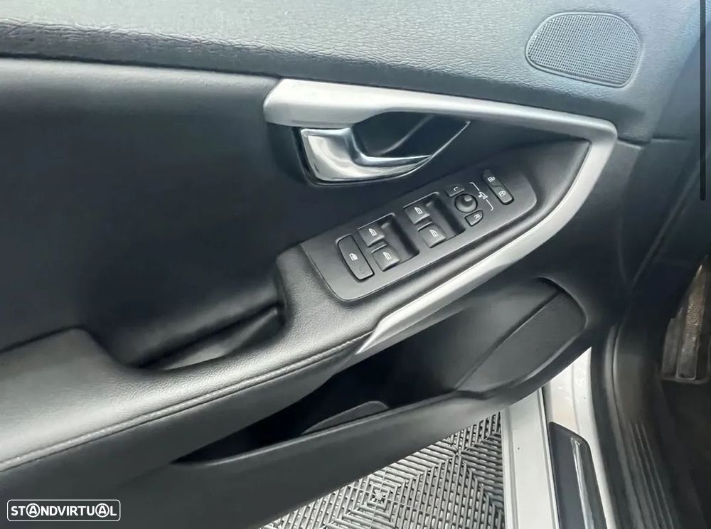 Volvo V40 1.6 D2 Eco Momentum - 10