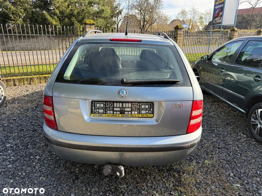 Skoda Fabia 1.4 16V Combi Ambiente - 5