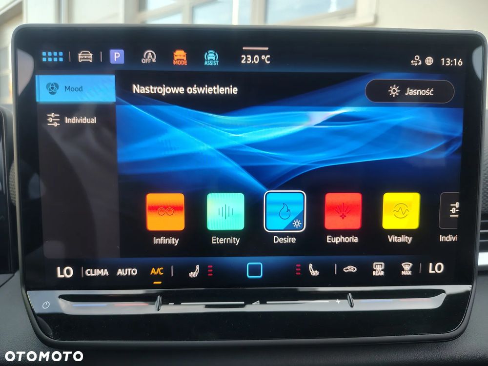 Volkswagen T-Roc 1.5 eTSI R-Line DSG - 19