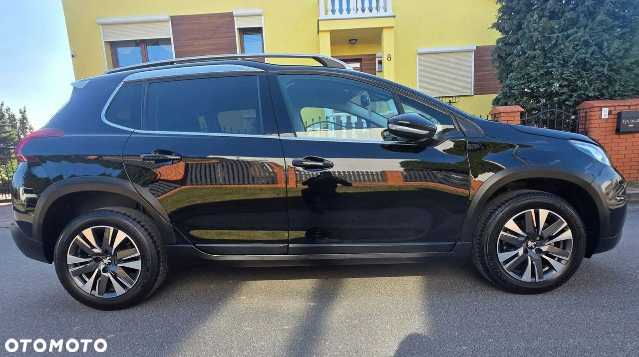 Peugeot 2008 1.2 Pure Tech Allure S&S EAT6 - 4
