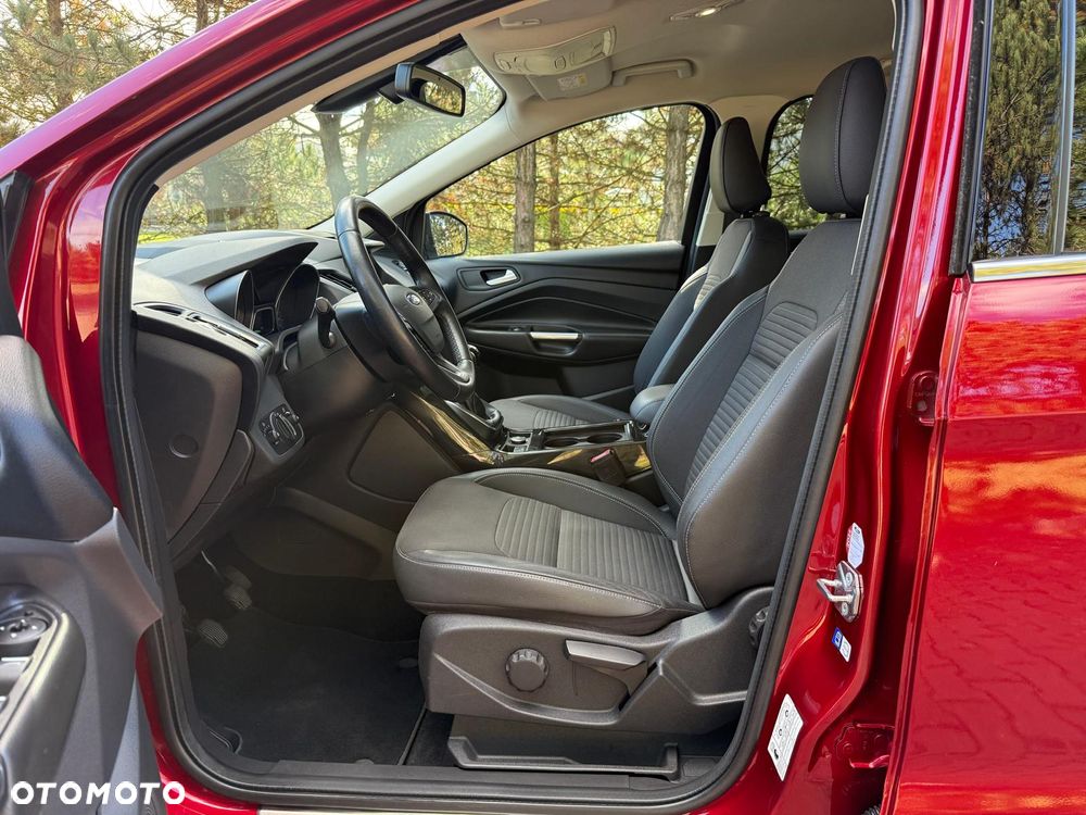 Ford Kuga - 12
