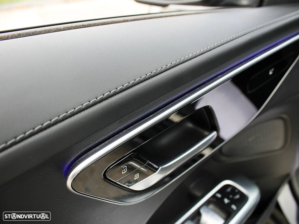 Mercedes-Benz C 300 e AMG Line - 17