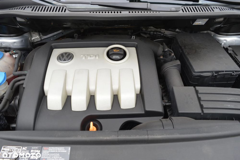 Volkswagen Touran 1.9 TDI Basis - 16