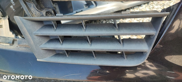 KRATKA ZDERZAKA PRAWA RENAULT LAGUNA II LIFT 20101014