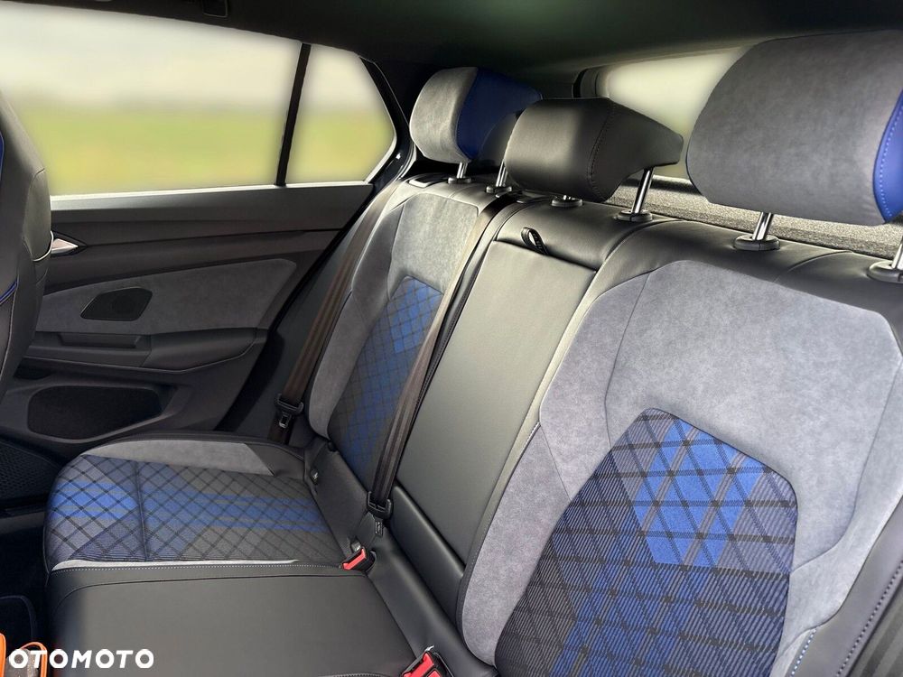 Volkswagen Golf - 12