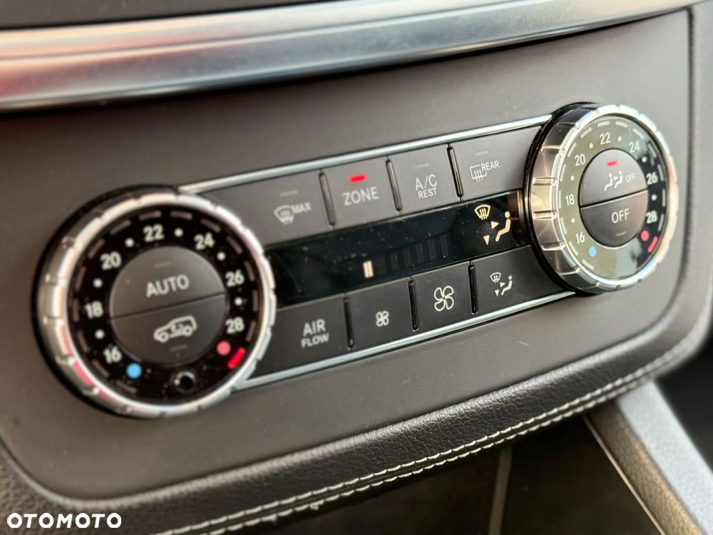 Mercedes-Benz GL - 13