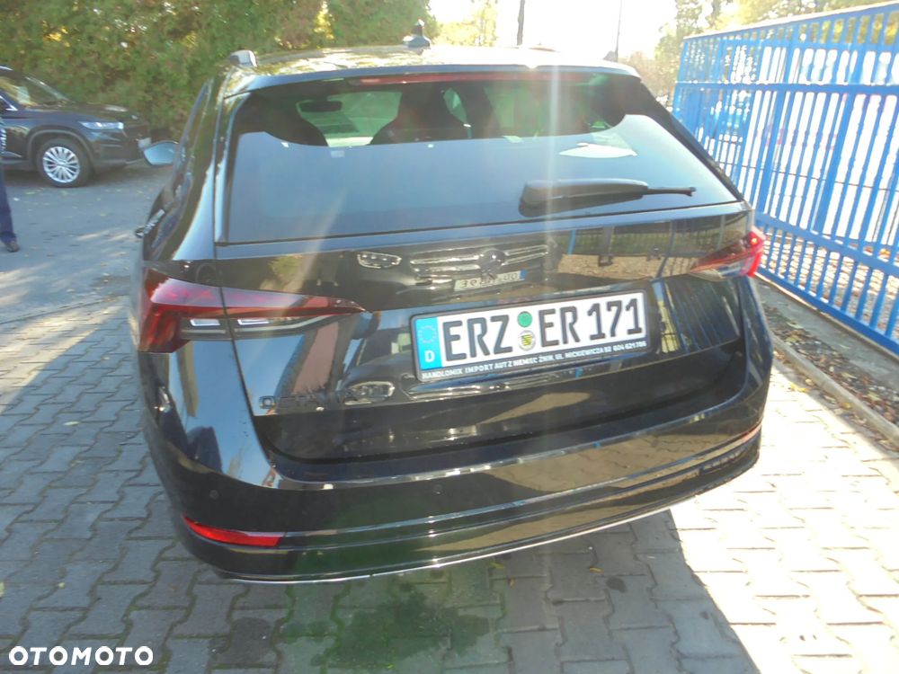 Skoda Octavia 2.0 TDI DSG Sportline - 38