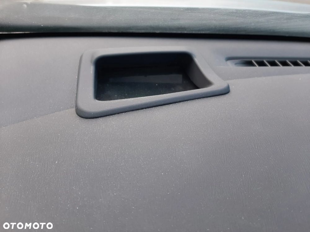 Toyota Prius - 14