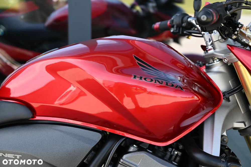 Honda Hornet - 27