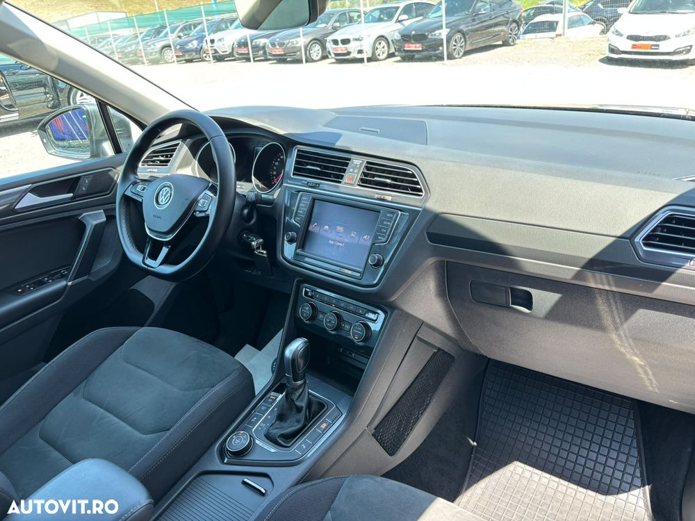 Volkswagen Tiguan - 30