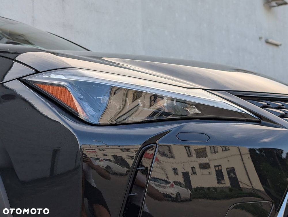 Lexus UX 250h GPF Business 2WD - 33