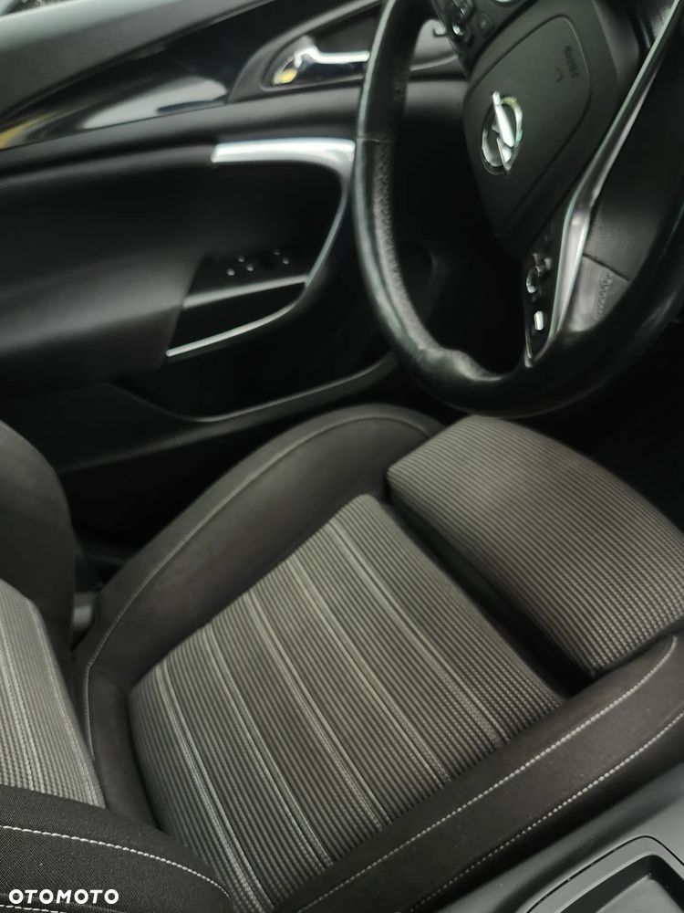Opel Insignia 1.6 SIDI Turbo Touer Innovation - 25