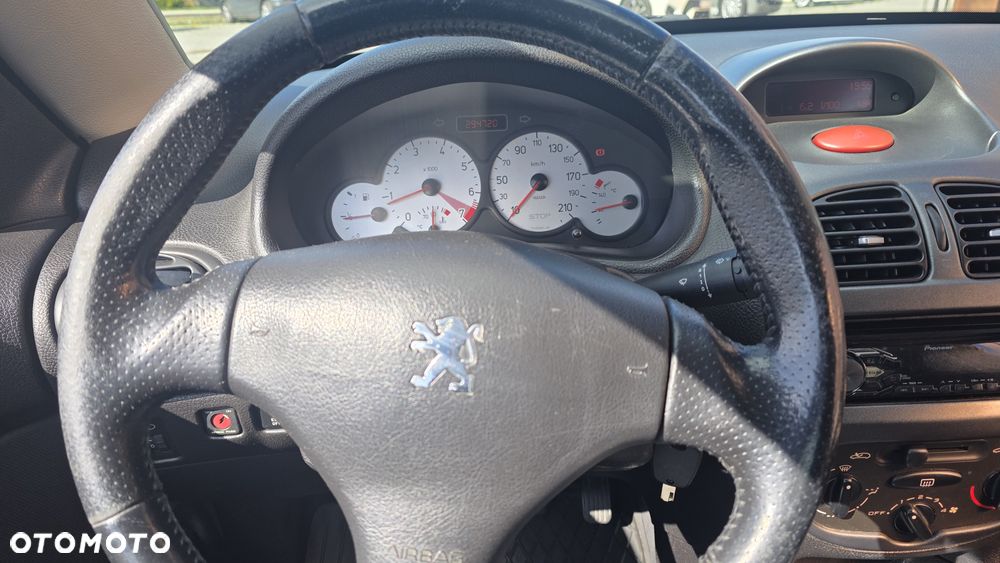 Peugeot 206 CC 1.6 - 10