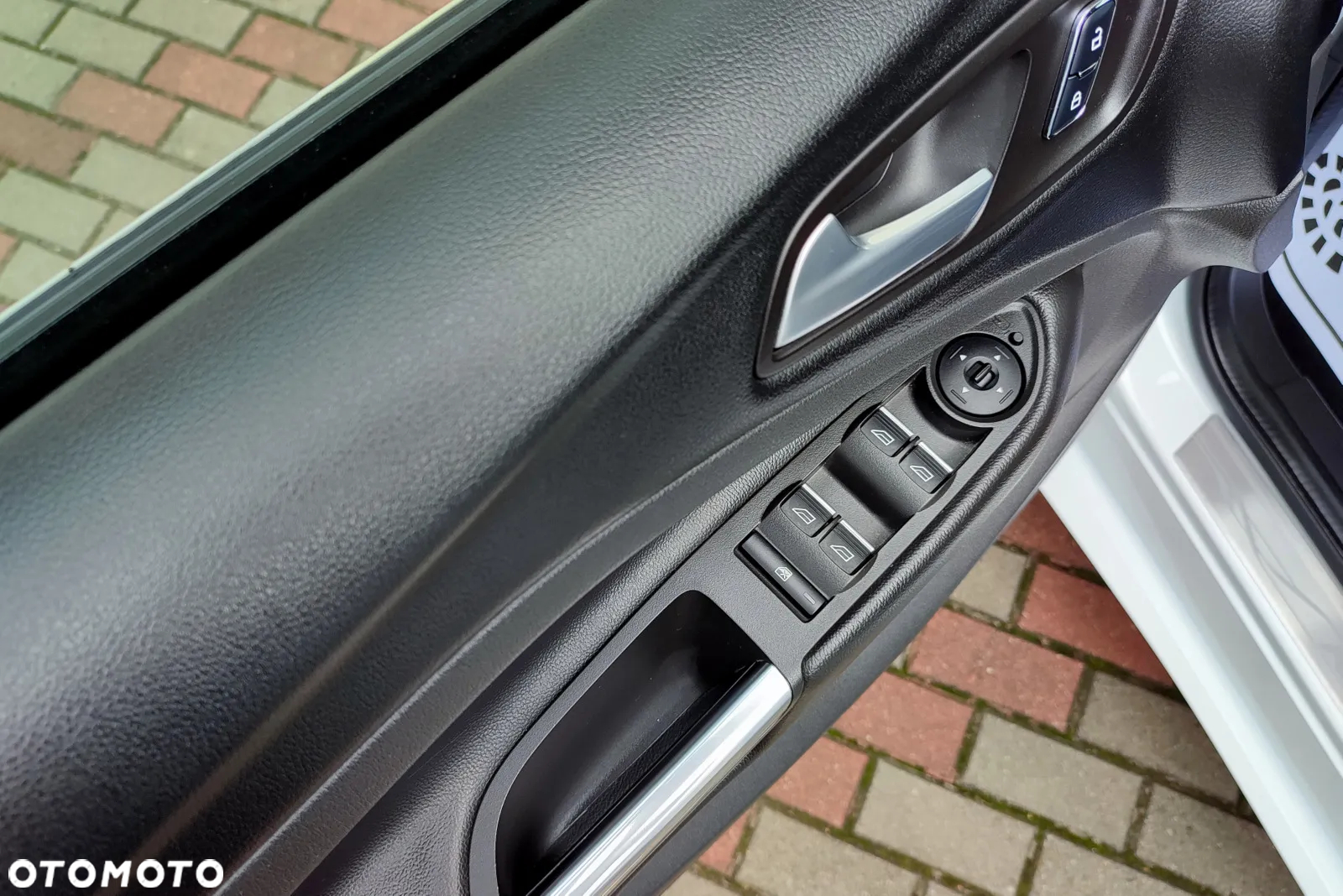 Ford Kuga 1.5 EcoBoost 2x4 ST-Line - 21