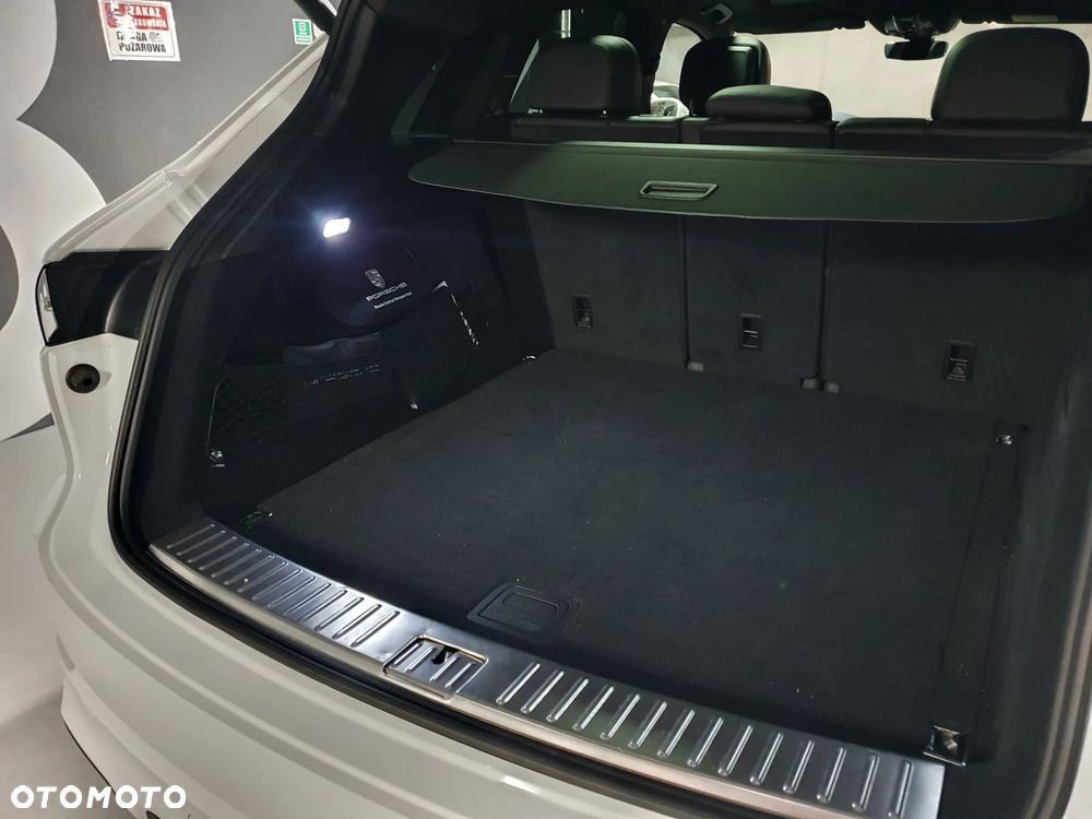 Porsche Cayenne Standard - 19