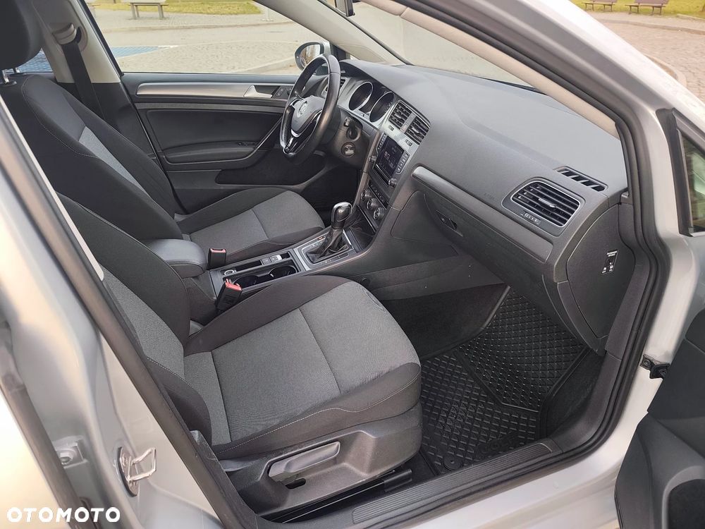 Volkswagen Golf 1.6 BlueTDI DSG Comfortline - 10