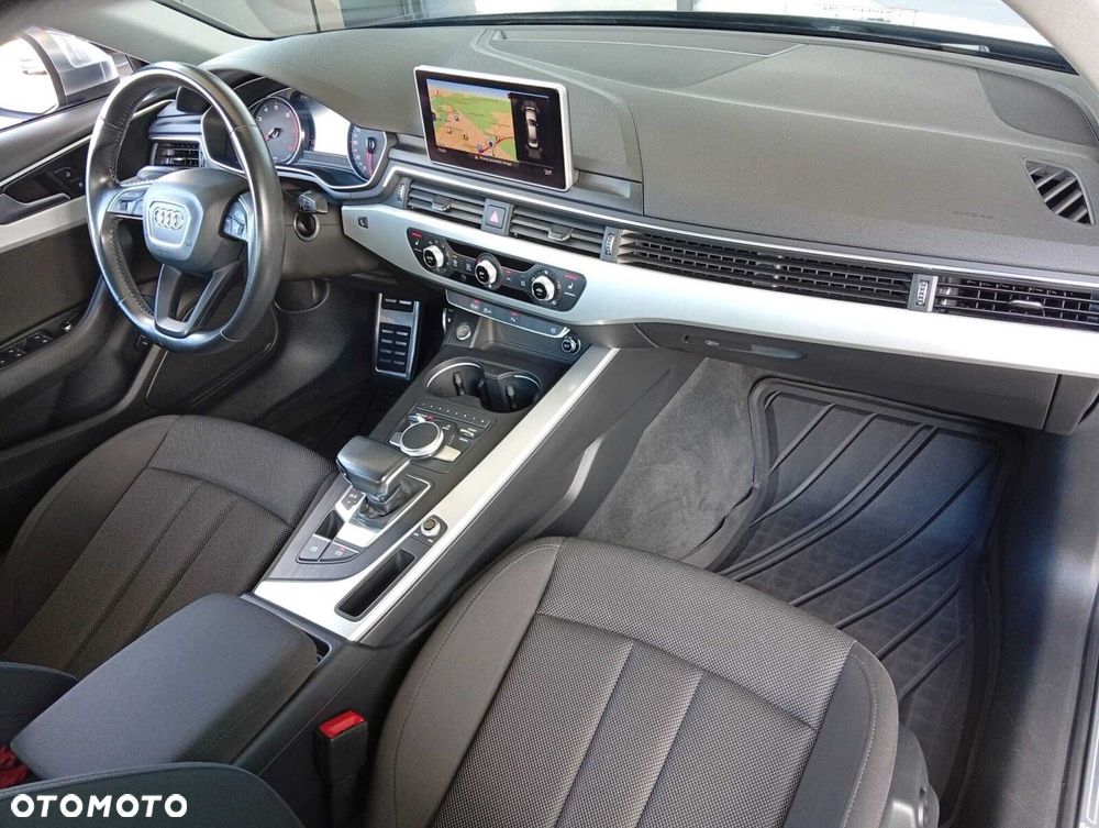 Audi A4 Limousine - 21