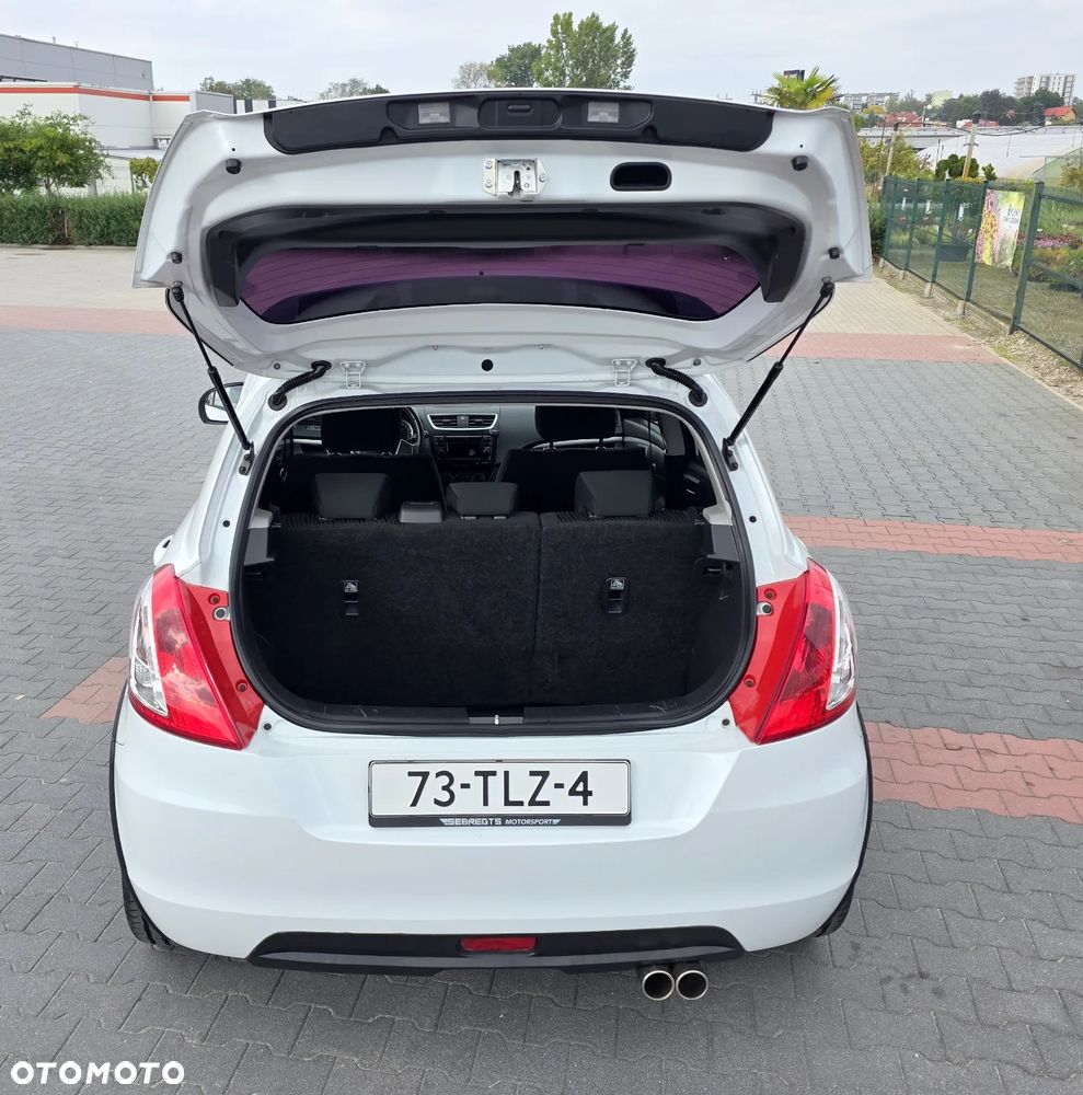 Suzuki Swift 2011 photo 5