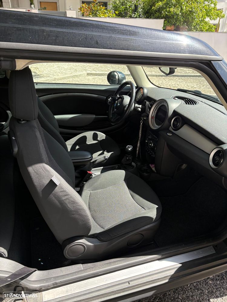 MINI Clubman Cooper D - 12