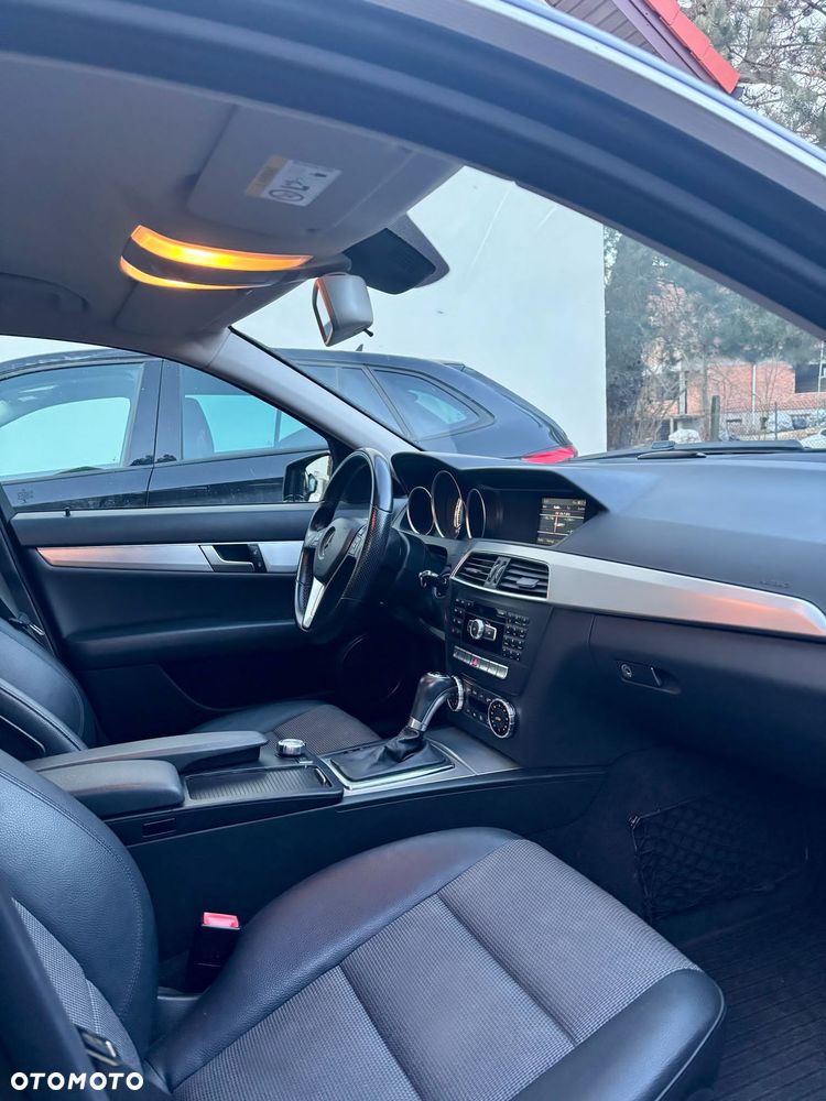 Mercedes-Benz Klasa C 200 d 7G-TRONIC - 12