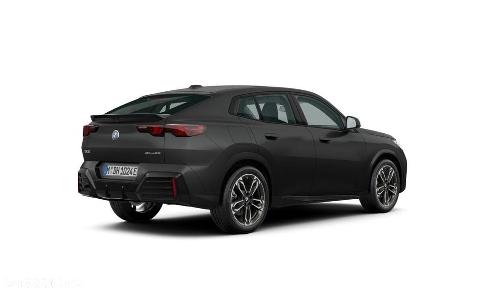 BMW iX2 eDrive20 66.5kWh M Sport - 16