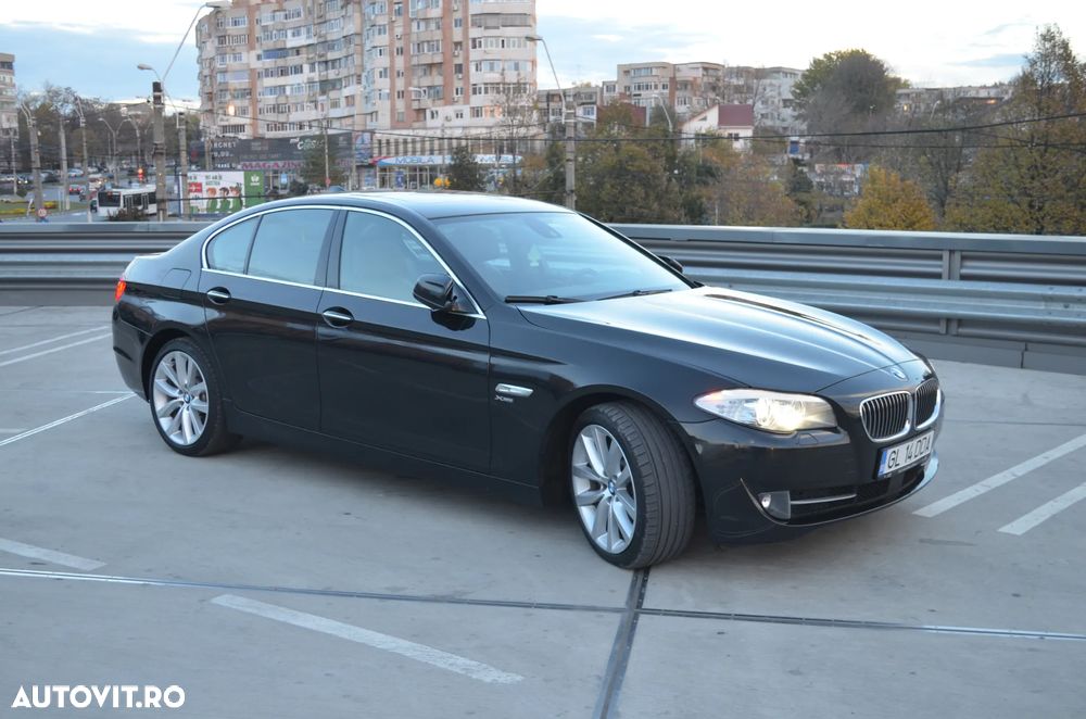 BMW Seria 5 525d xDrive - 15