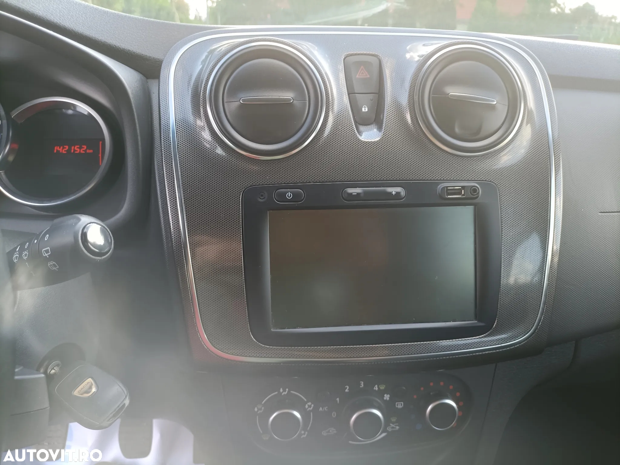 Dacia Logan MCV 0.9 TCe Ambiance - 13