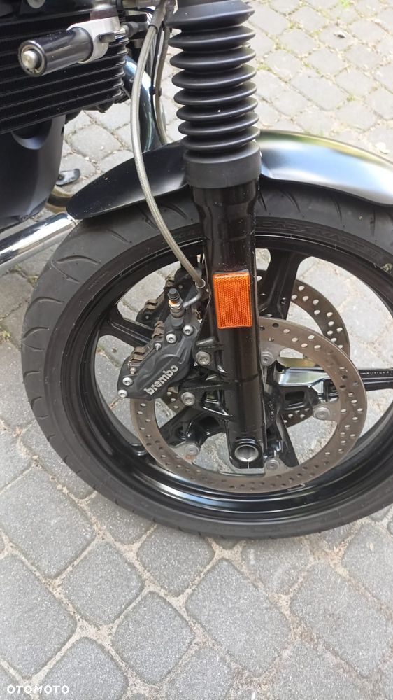 BMW R - 8