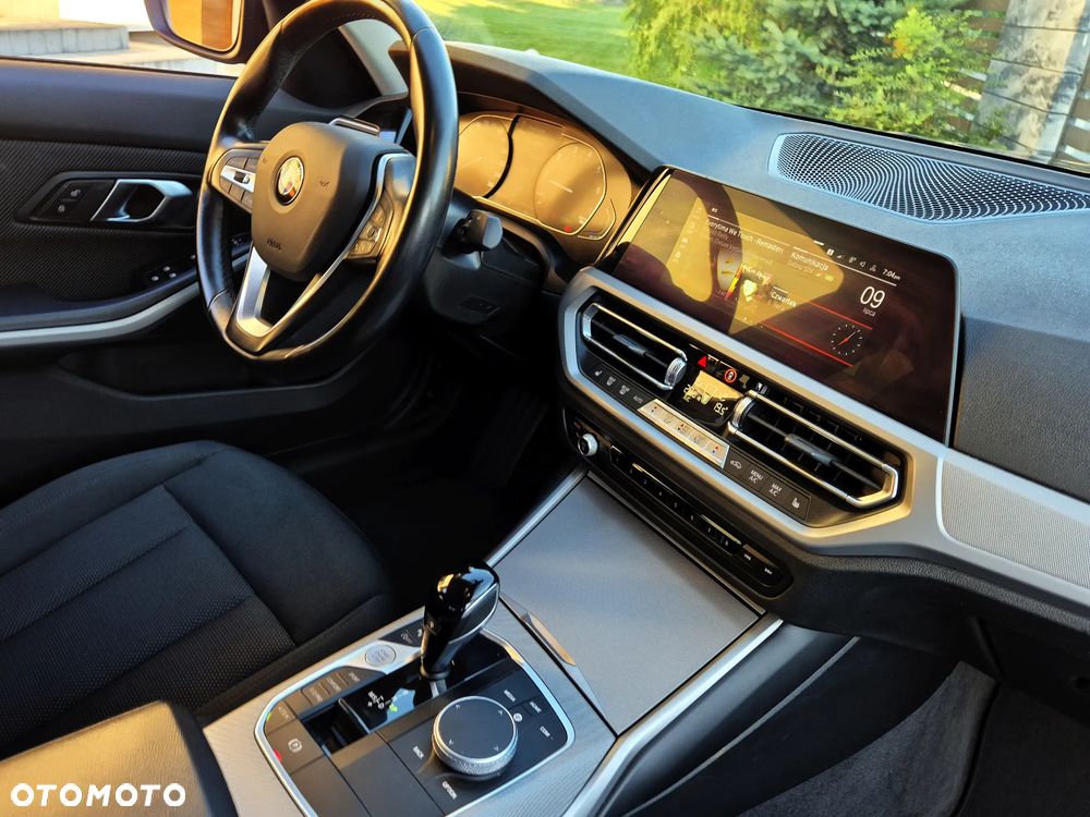 BMW Seria 3 318i Advantage sport - 14
