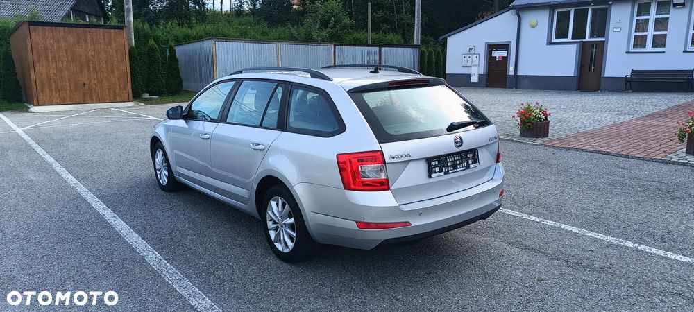 Skoda Octavia 1.6 TDI DPF DSG Elegance - 3