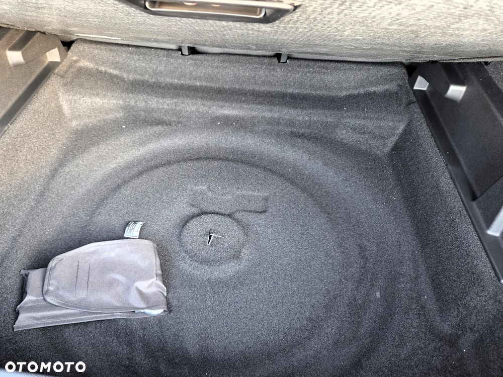 Peugeot 3008 1.2 PureTech mHEV GT E-DCS6 - 18