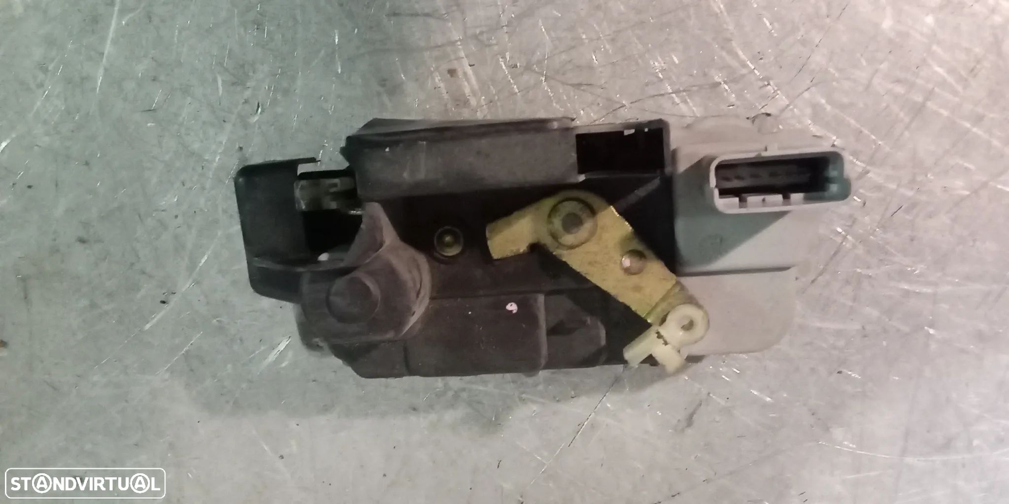 FECHO DE PORTA CITROEN C5 01-08 - 1